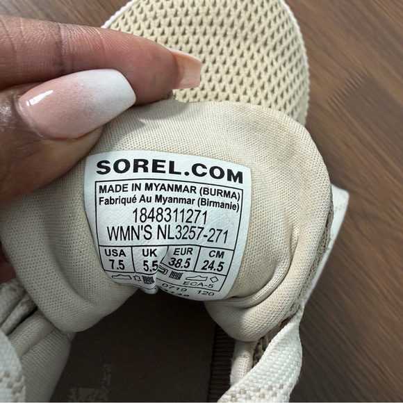 Sorel Women’s Out 'N About Plus Beige Waterproof Sneaker Size 7.5 - Picture 8 of 9